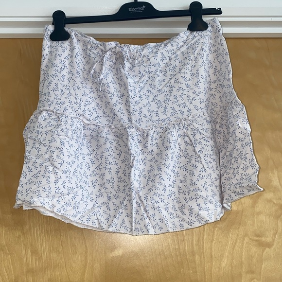 BRANDY MELVILLE SKIRT - Picture 1 of 2